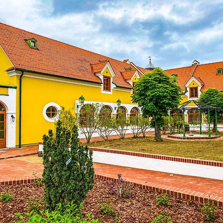 Hotel Roemerstein Fürstenfeld Exterior foto